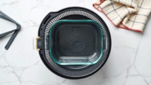 can you put a glass dish in an air fryer