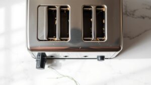 how long does a 4-slice toaster last before it stops working
