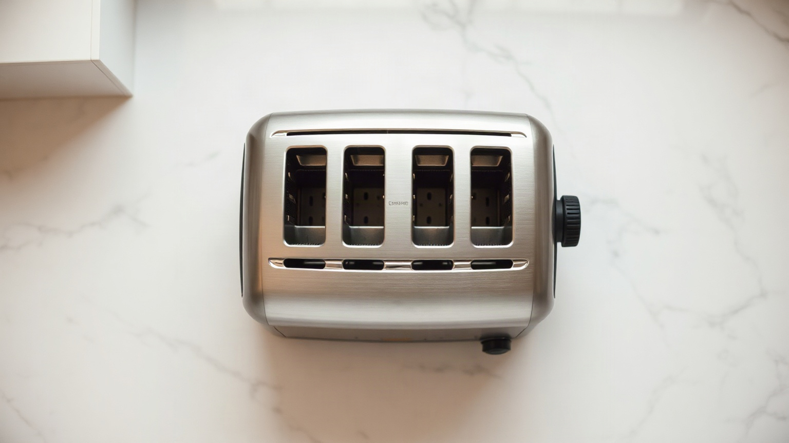 how many amps does a 4-slice toaster draw