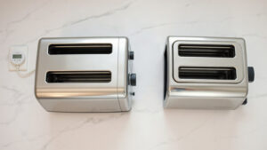 average wattage of a 2-slice toaster vs 4-slice toaster